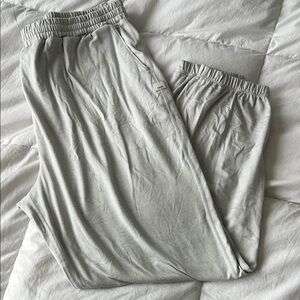 Vuori Women’s XL Cream/ Gray Pants